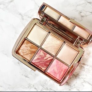 HOURGLASS Ambient lighting Palette volume 3 limited edition